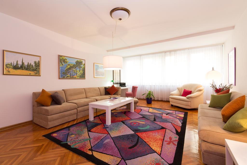 Apartment Gloria SJJ Buitenkant foto